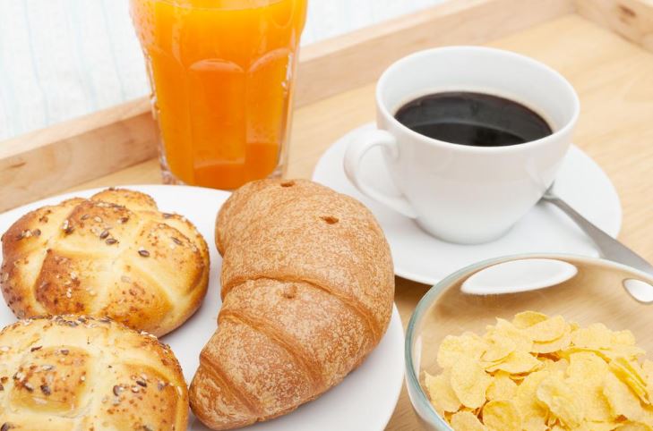 What Not to Eat on an Empty Stomach in the Morning: 8 Unhealthy Breakfasts Were Named