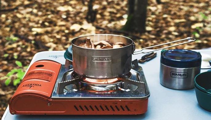 How to Use a Camping Gas Stove: Tips and Safety Rules