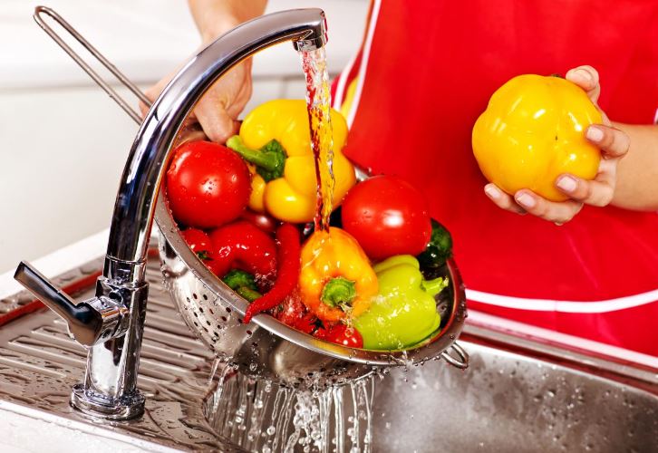 How to Work With a Grater: Simple Tips for Beginners