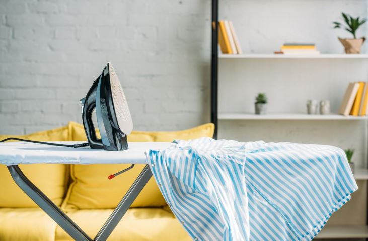 How to Iron Wrinkled Clothes Without an Iron: Top 5 Unexpected Tips