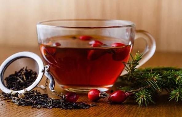 How to Brew Rosehips to Preserve the Vitamins: The Best Options