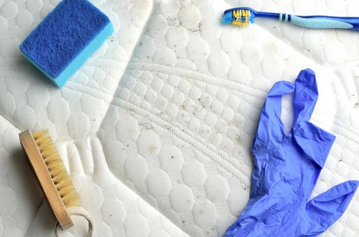How to Clean a Mattress From Stains and Odor: 3 Best Remedies