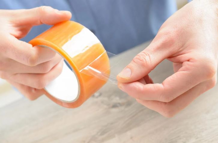 How to Clean Scotch Tape From Glass: No Trace Left Behind