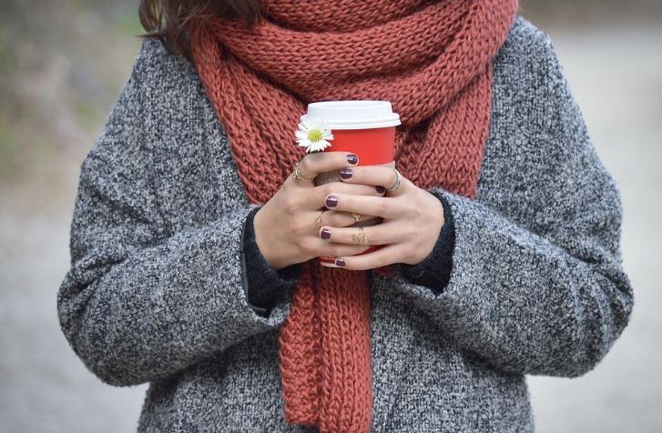 How to Remove Lint From a Sweater or Pants: 4 Methods You Definitely Did Not Know About